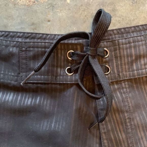 First Wave Roundtree and York swim trunks Black Pin Stripe Size 34 - Picture 4 of 6